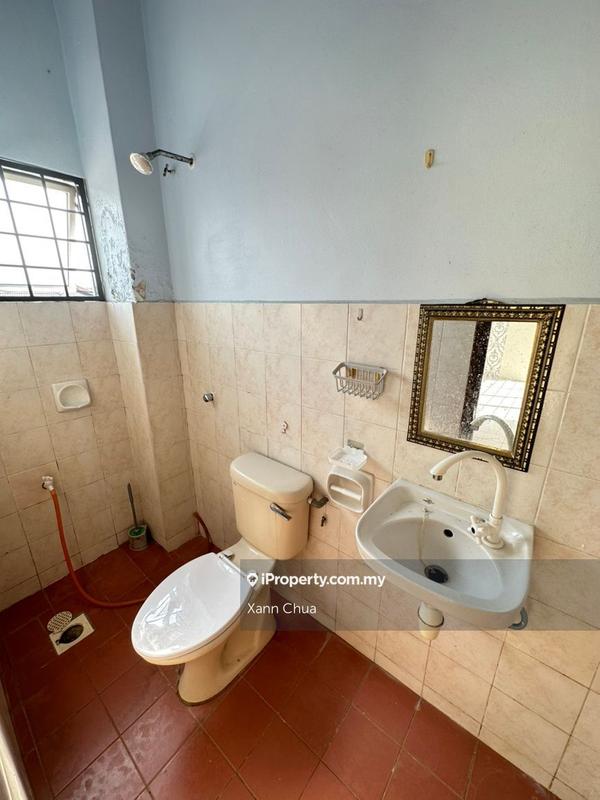 Semi-Detached House for Sale in Taman Pinggiran Putra, Seri Kembangan by Xann Chua - iProperty.com.my