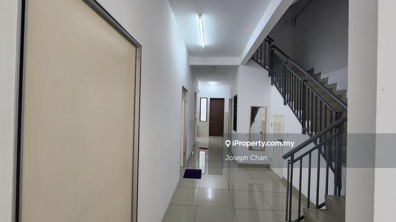 Rumah Berkembar untuk Dijual di Setia Utama, Setia Alam oleh Joseph Chan - iProperty.com.my
