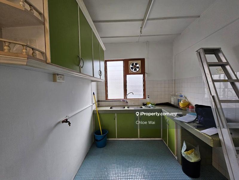 Flat for Sale in Desa Petaling Flat by Chloe Wai - iProperty.com.my