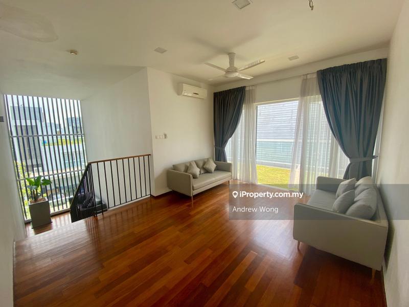 Bungalow House untuk Dijual di Lakefront Villa, Cyberjaya oleh Andrew Wong - iProperty.com.my