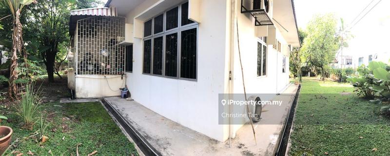 Bungalow House for Sale in Kelana Jaya, Petaling Jaya by Christine Tan - iProperty.com.my