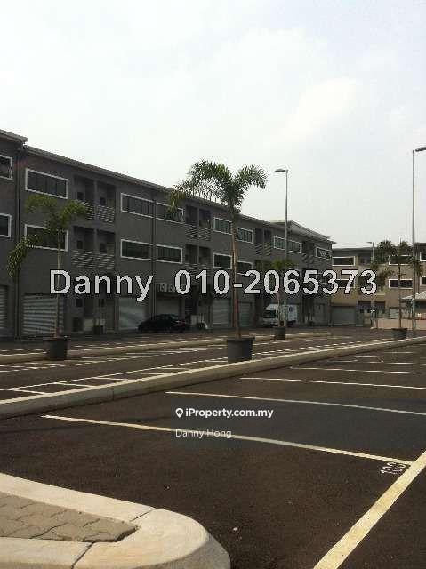 Kedai untuk Dijual di Taman Bukit Serdang, Seri Kembangan oleh Danny Hong - iProperty.com.my