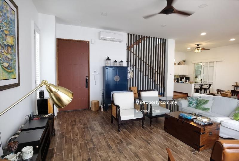 Bungalow House untuk Dijual di Jalan Villa 2/1, Lake Front Villa, Cyberjaya oleh Michael Chai - iProperty.com.my