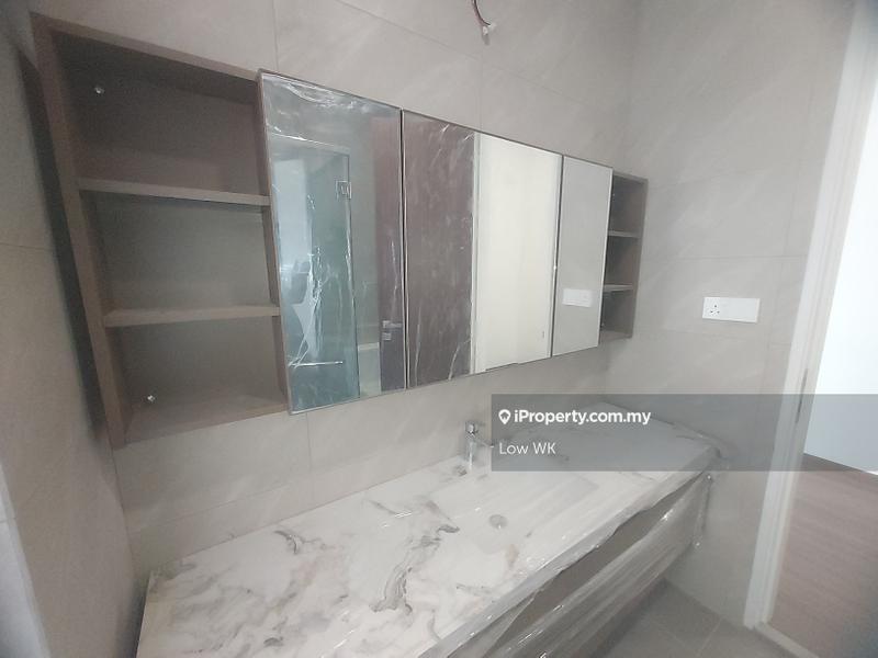 Rumah Berangkai 3 Tingkat untuk Dijual di Happy Garden, Kuchai Lama oleh Low WK - iProperty.com.my