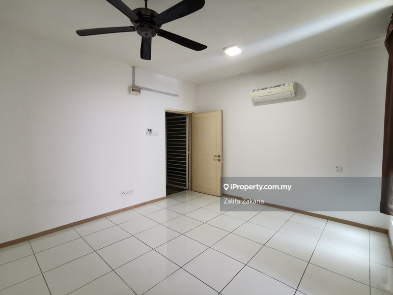 Service Residence for Sale in Vista Alam by Zalifa Zakaria - iProperty.com.my