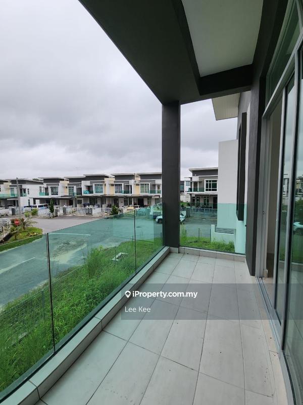 Banglo untuk Dijual di 329ed, Batu Pahat oleh Lee Kee - iProperty.com.my