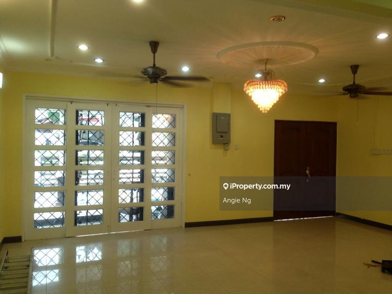 Rumah Berkembar untuk Dijual di Batu Uban, Bayan Lepas oleh Angie Ng - iProperty.com.my