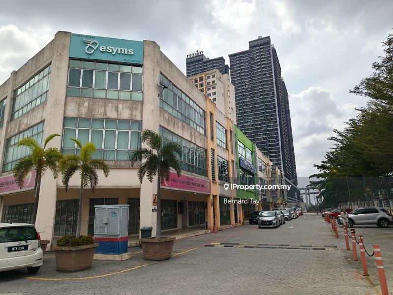 Shop / Office untuk Dijual di Taman Connaught, Cheras oleh Bernard Tay - iProperty.com.my