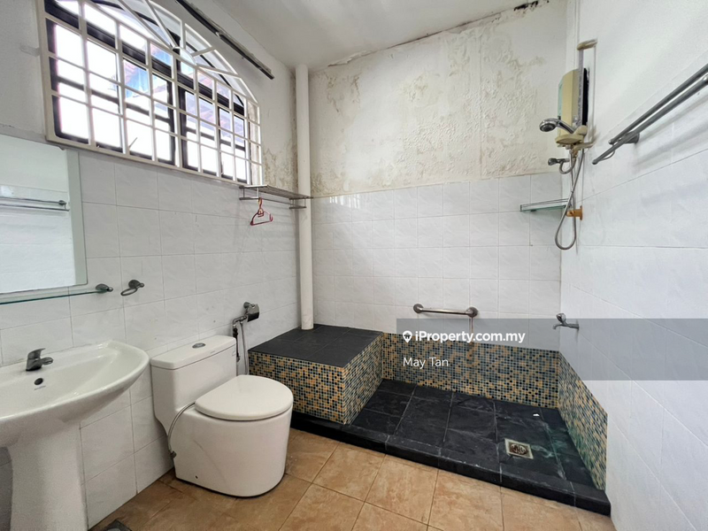 Rumah Berkembar untuk Dijual di Taman Sri Kluang, Kluang oleh May Tan - iProperty.com.my