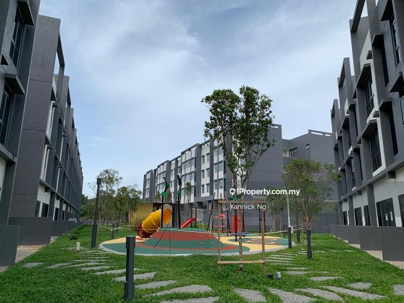 Townhouse for Sale in Seri Kembangan, Seri Kembangan by Yannick Ng - iProperty.com.my