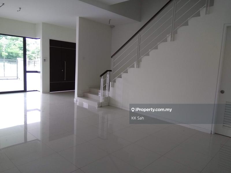Rumah Teres 3-Tingkat untuk Dijual di Kampung Sungai Lalang, Semenyih oleh KK Sah - iProperty.com.my
