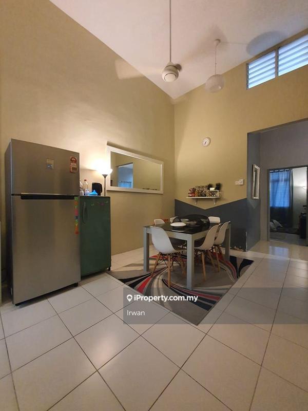 Rumah Berkembar untuk Dijual di Bandar Saujana Putra, Tanjong Duabelas oleh Irwan Affandi - iProperty.com.my