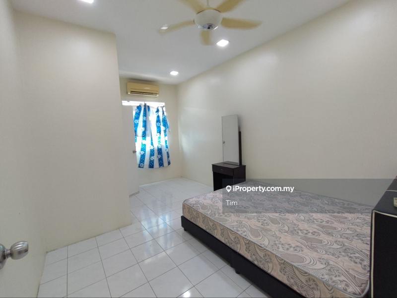 Rumah Teres 2-Tingkat untuk Dijual di Taman Belatuk Mas, Durian Tunggal oleh Tim - iProperty.com.my