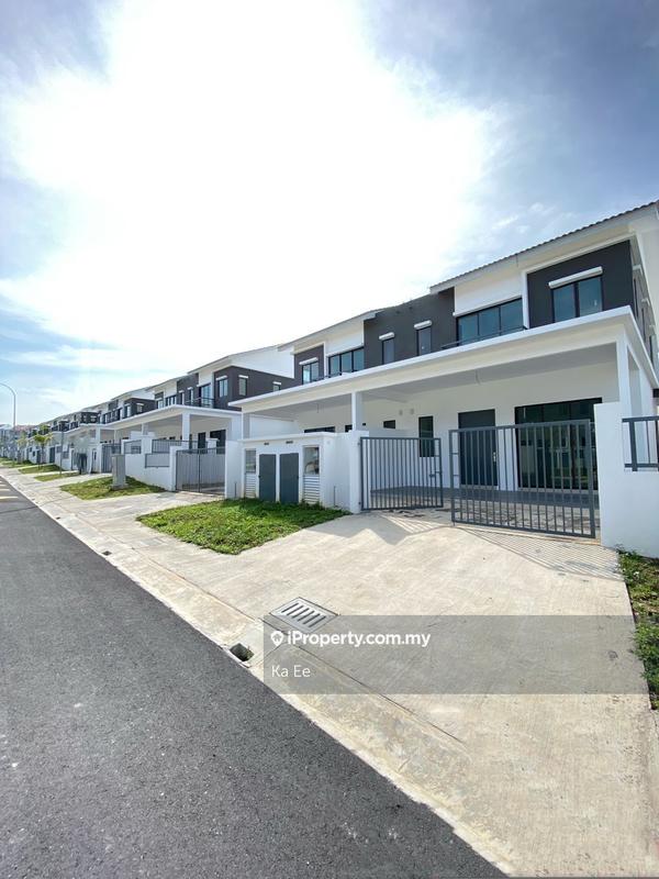 Rumah Berkembar untuk Dijual di Taman Scientex Rawang, Rawang oleh Ka Ee - iProperty.com.my