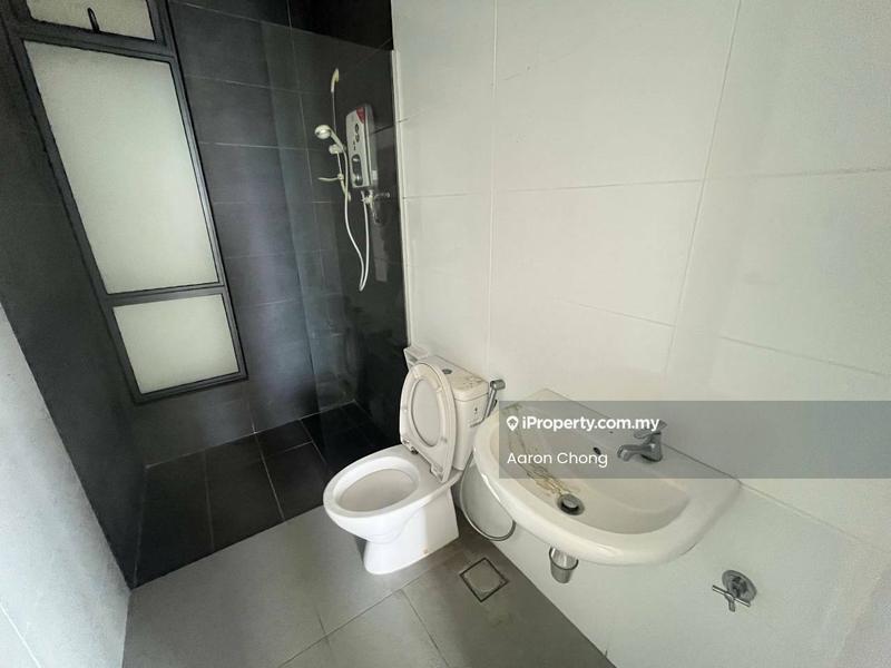 Service Residence for Sale in Paramount Utropolis by Aaron Chong - Bathroom - iProperty.com.my