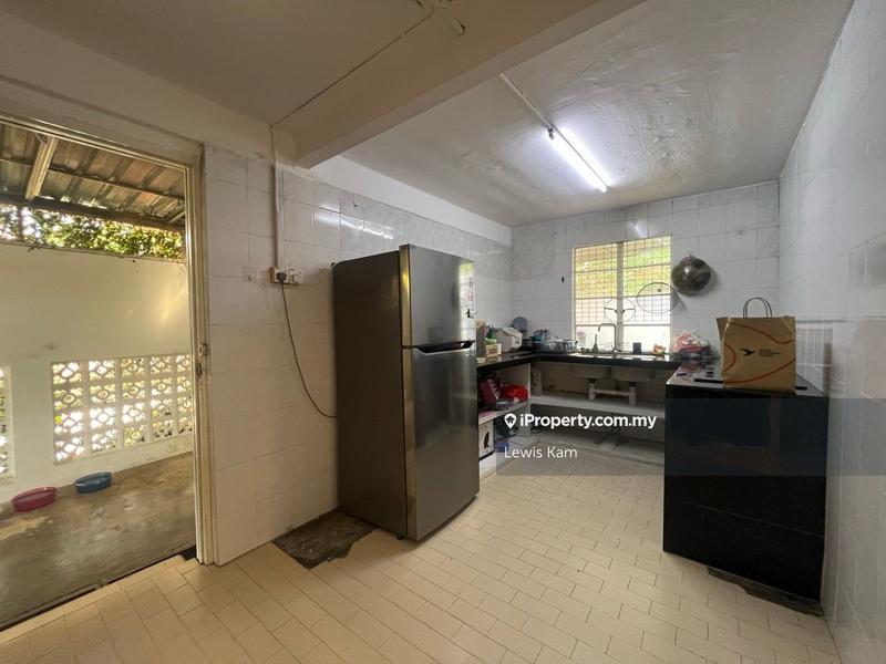 Bungalow House for Sale in Tanjung Bungah, Penang by Lewis Kam - iProperty.com.my