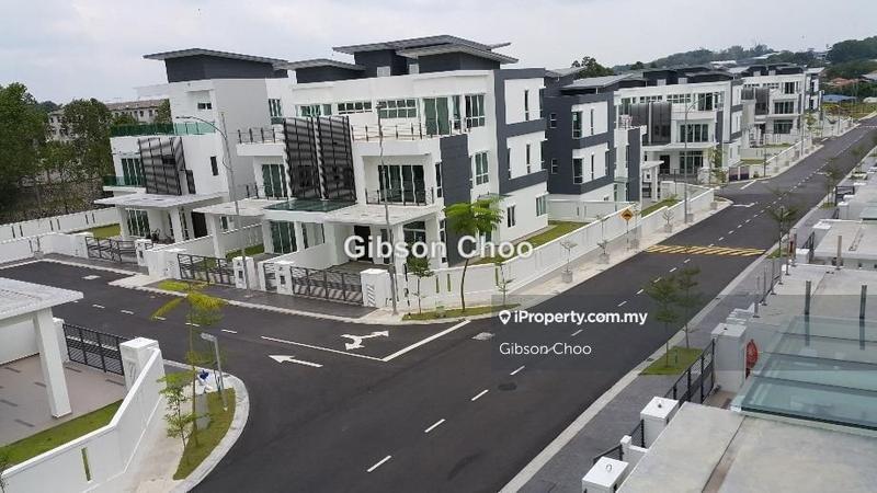 Rumah Berkembar untuk Dijual di Suria Residence oleh Gibson Choo - iProperty.com.my