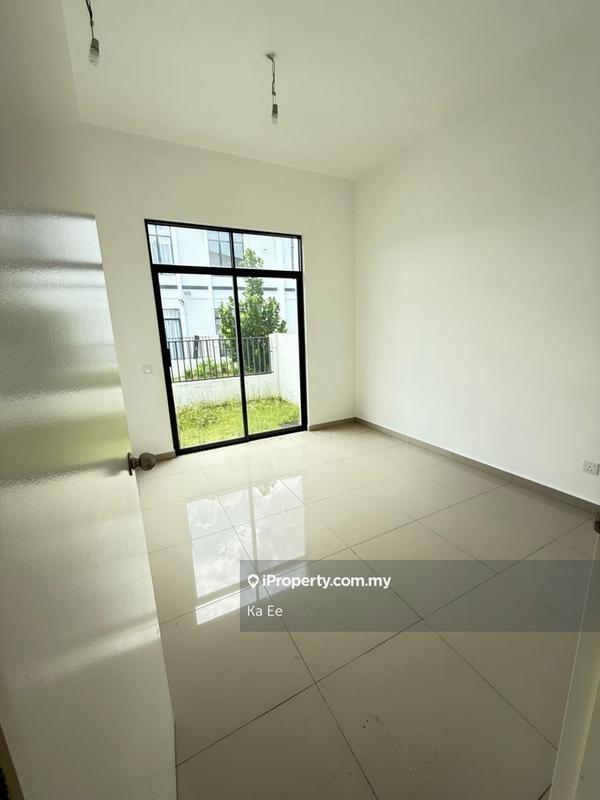 Rumah Berkembar untuk Dijual di Eco Grandeur, Puncak Alam oleh Ka Ee - iProperty.com.my
