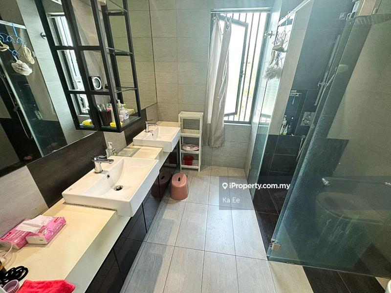 Rumah Berkembar untuk Dijual di Hemingway Residences Bandar Seri Coalfields, Sungai Buloh oleh Ka Ee - iProperty.com.my