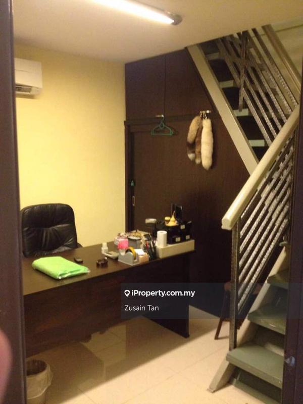 Rumah Berangkai 1.5 Tingkat untuk Dijual di Fettes Park, Tanjung Tokong oleh Zusain Tan - iProperty.com.my