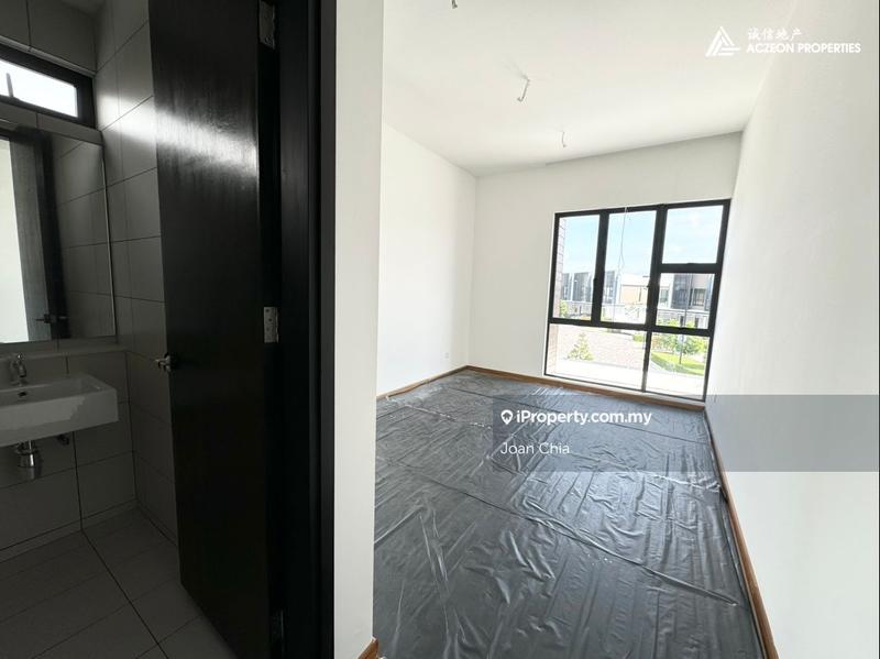 Rumah Teres 3-Tingkat untuk Dijual di Senibong, Permas Jaya oleh Joan Chia - iProperty.com.my
