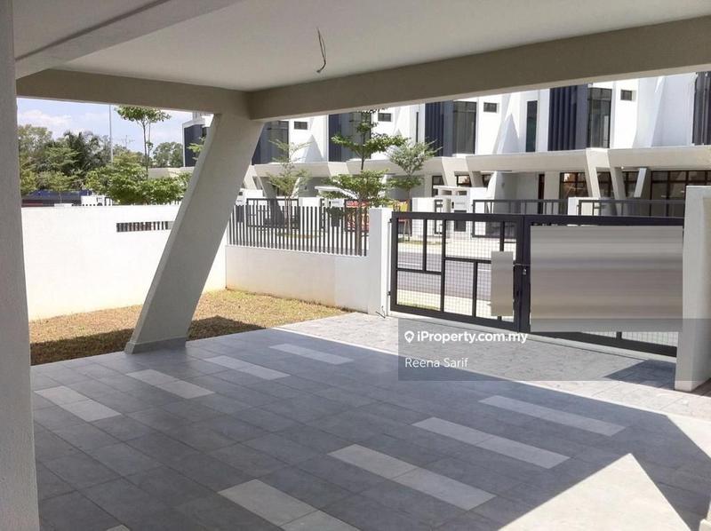 Rumah Berangkai 2 Tingkat untuk Dijual di Angular Lot, Laman Glenmarie, Bigger Size, Glenmarie oleh Reena Sarif - iProperty.com.my