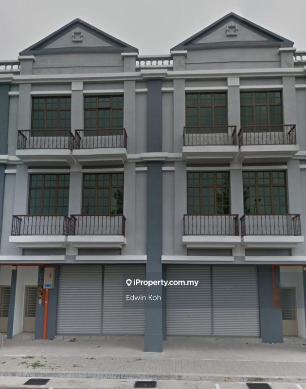 For Rent - Intermediate lot