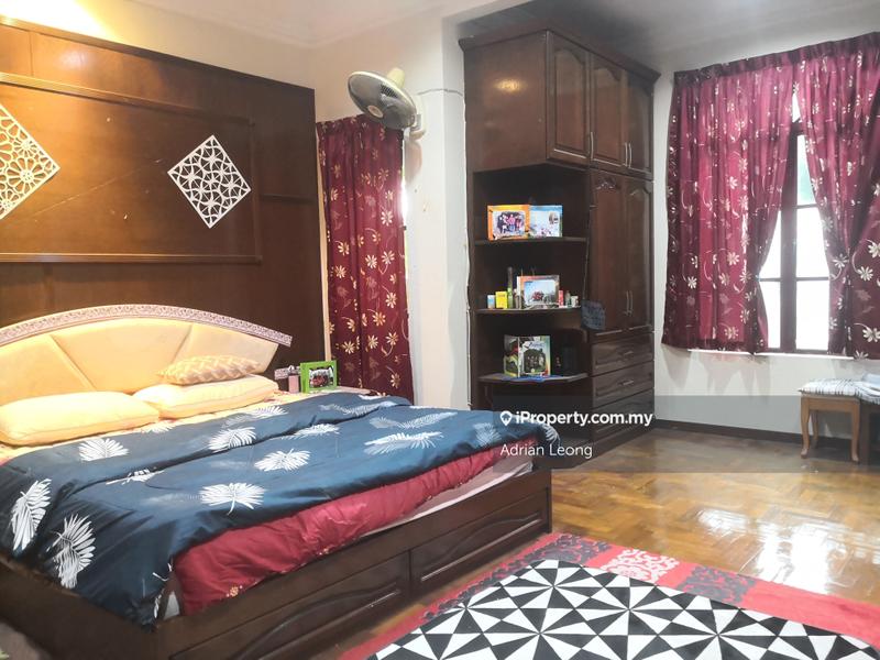 Rumah Berkembar untuk Dijual di Taman Lestari Perdana, Seri Kembangan oleh Adrian Leong - iProperty.com.my