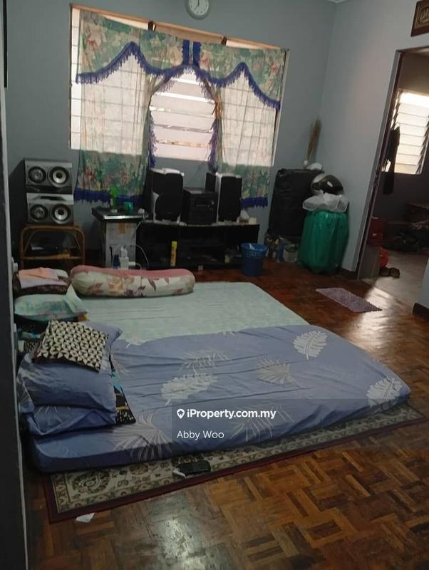 Rumah Pangsa untuk Dijual di Flat PKNS Seksyen 8 oleh Abby Woo - iProperty.com.my