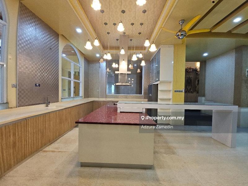 Bungalow House for Sale in Country Heights, Kajang by Adzura Zamedin - iProperty.com.my