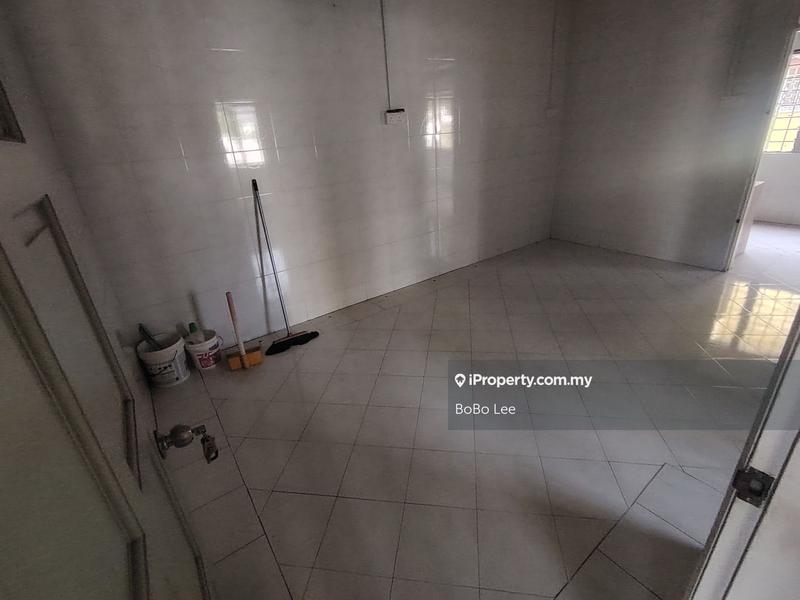 Rumah Berangkai 2 Tingkat untuk Dijual di Taman Overseas Union (Taman Oug), Jalan Klang Lama (Old Klang Road) oleh BoBo Lee - iProperty.com.my