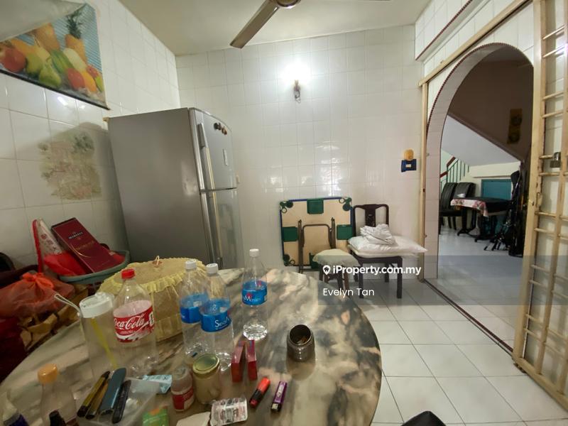 Rumah Berangkai 2 Tingkat untuk Dijual di Subang Jaya, Selangor oleh Evelyn Tan - Interior - iProperty.com.my