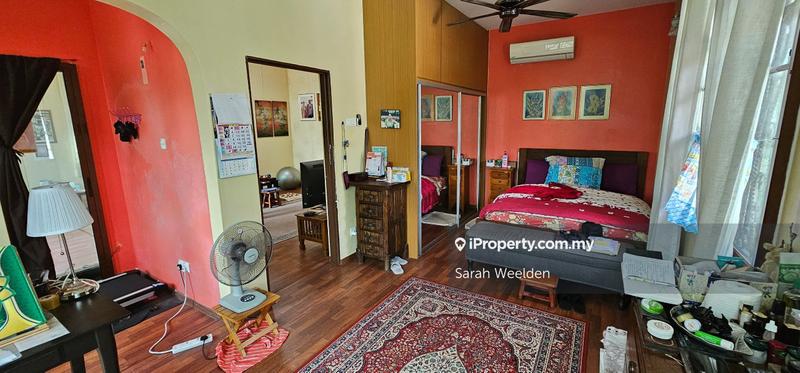 Bungalow House for Sale in Bungalow Facing Lake Laman Kemboja Kota Seriemas, Nilai by Sarah Weelden - iProperty.com.my