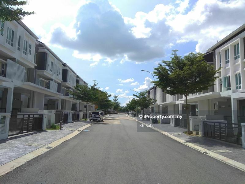 3-storey Terraced House for Sale in Bandar Rinching, Semenyih by KK Sah - iProperty.com.my