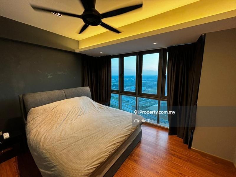 For Sale - Lake Point Residence