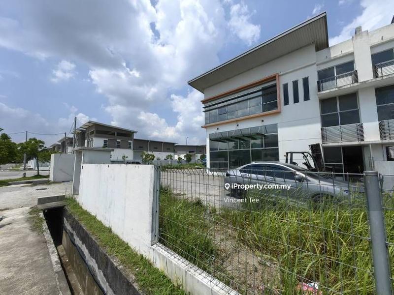 For Sale - Corner Semi-D Factory 75x170 13800sf Saujana Teknologi Rawang