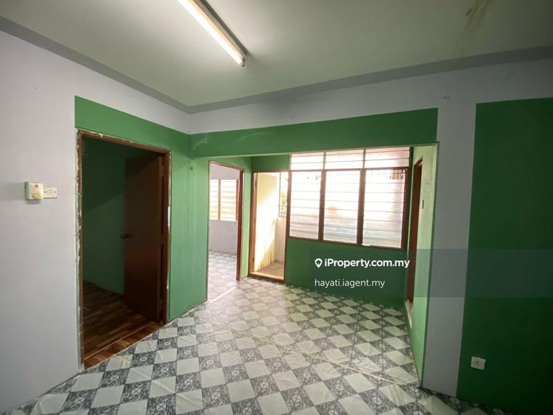 Pangsapuri untuk Dijual di PKNS Seri Kembangan oleh hayati.iagent.my - iProperty.com.my