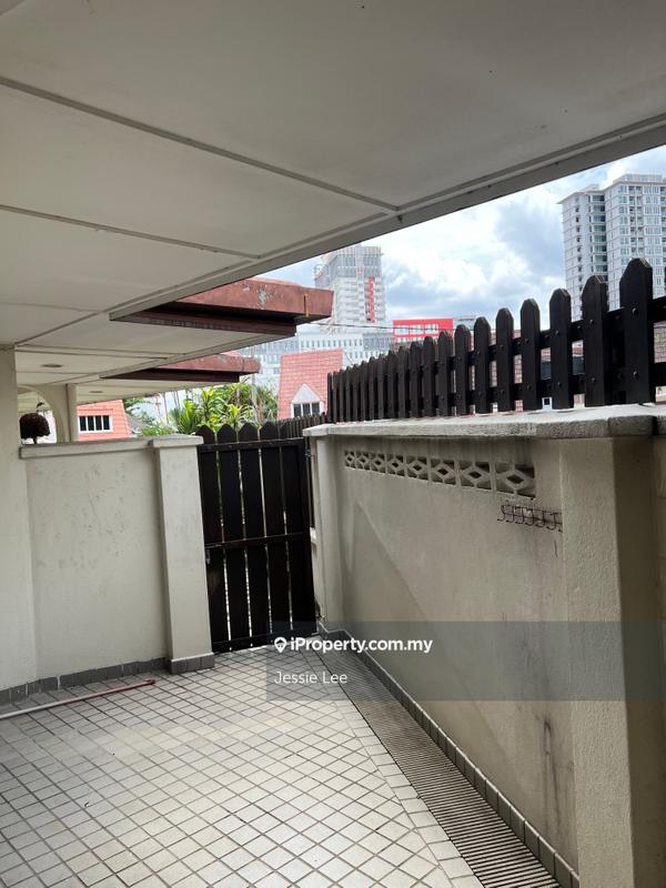 Rumah Berangkai 2 Tingkat untuk Dijual di SS15, Subang Jaya oleh Jessie Lee - iProperty.com.my