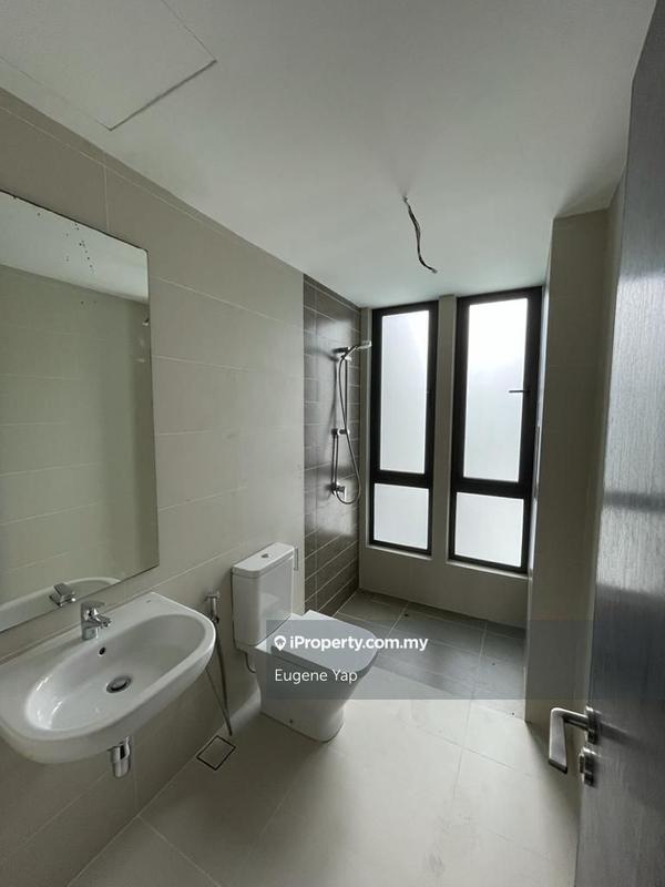Rumah Teres 3-Tingkat untuk Dijual di Bukit Rahman Putra, Sungai Buloh oleh Eugene Yap - iProperty.com.my
