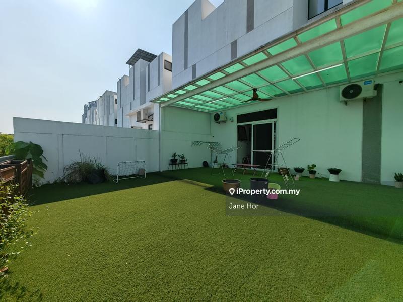 Rumah Teres 3-Tingkat untuk Dijual di 16 Sierra, Puchong oleh Jane Hor - iProperty.com.my