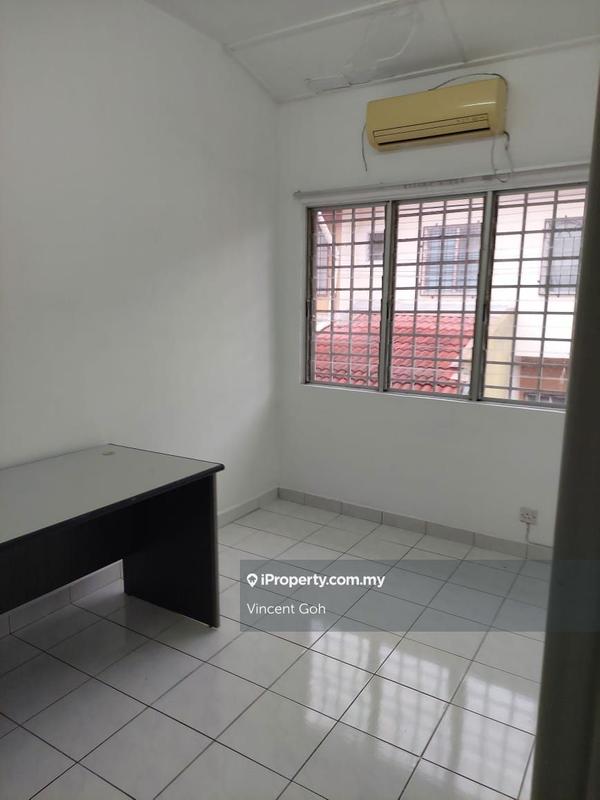 Rumah Teres 2-Tingkat untuk Dijual di Taman Lestari Putra, Seri Kembangan oleh Vincent Goh - iProperty.com.my