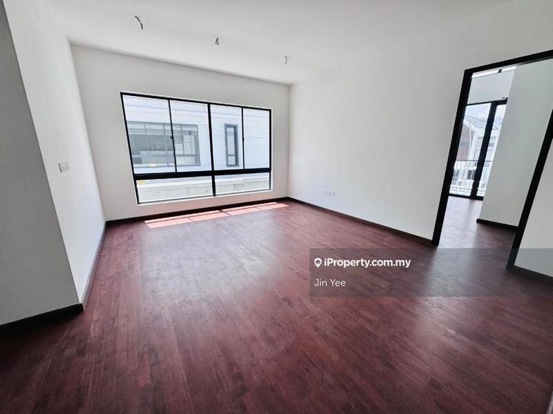 Rumah Berkembar untuk Dijual di Elmina, Shah Alam oleh Jin Yee - iProperty.com.my