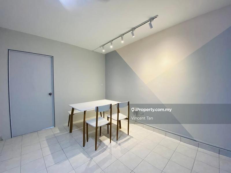 For Rent - Flora Damansara Flat