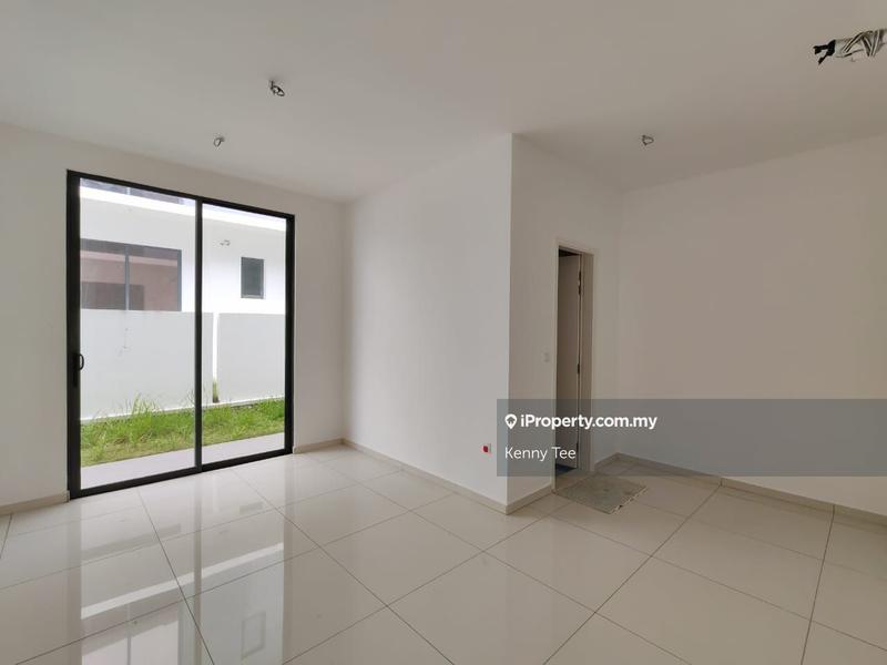 Semi-Detached House for Sale in Bandar Sri Sendayan, Negeri Sembilan by Kenny Tee - iProperty.com.my