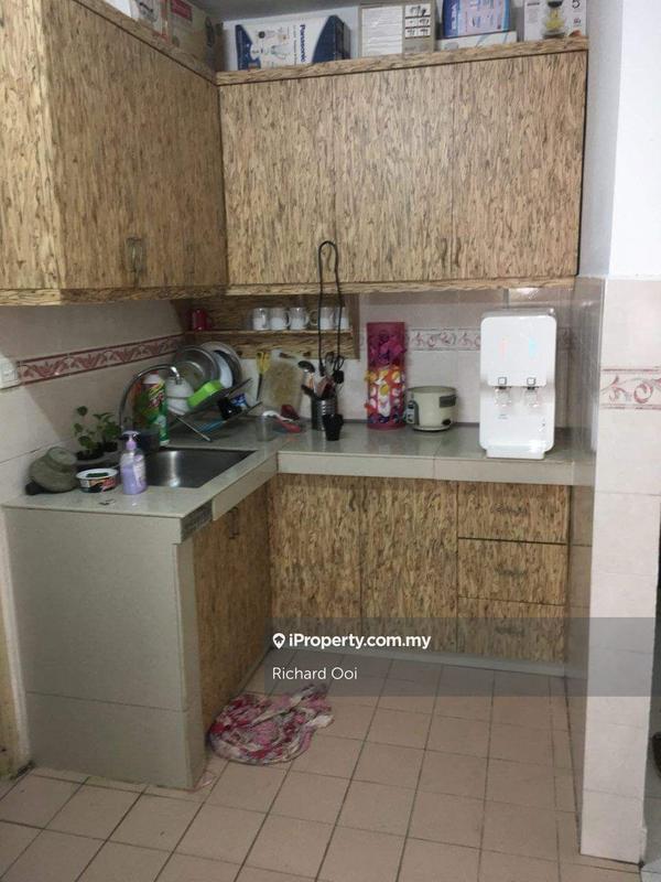 For Sale - Flora Damansara Flat