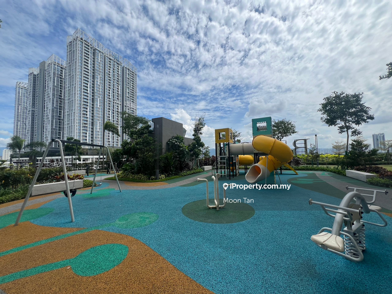 For Sale - Baron Residence @ Lake City