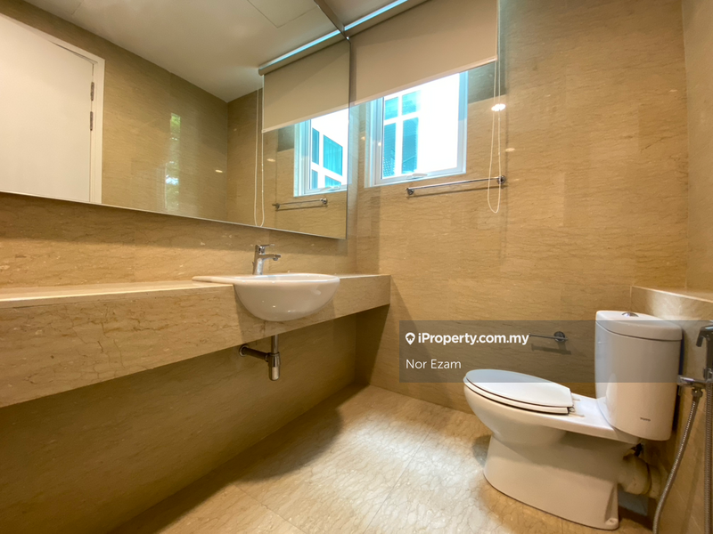 For Sale - Kenny Hills Residence