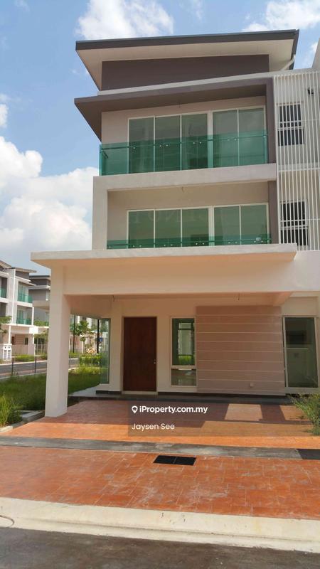 Rumah Berangkai 3 Tingkat untuk Dijual di Taman Subang Mas, Subang Jaya oleh Jaysen See - Exterior - iProperty.com.my