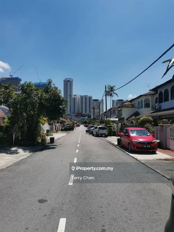 Terraced House for Sale in Taman Serdang Jaya, Seri Kembangan by Terry Chen - Exterior - iProperty.com.my