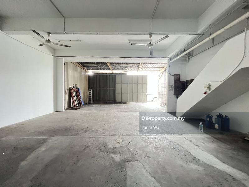 Terrace Factory for Sale in Serdang Raya, Seri Kembangan by Janie Wai - iProperty.com.my